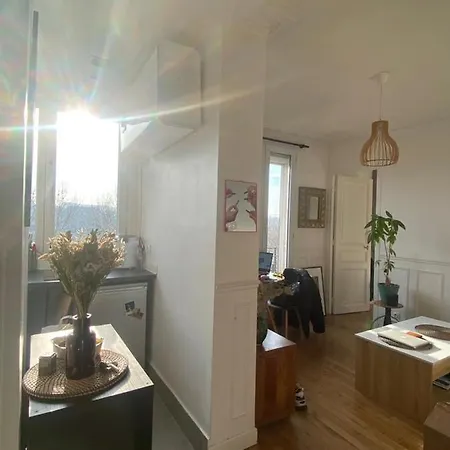 Ensoleille, Et Equipe Avec Vue Tour Eiffel Et Pantheon *